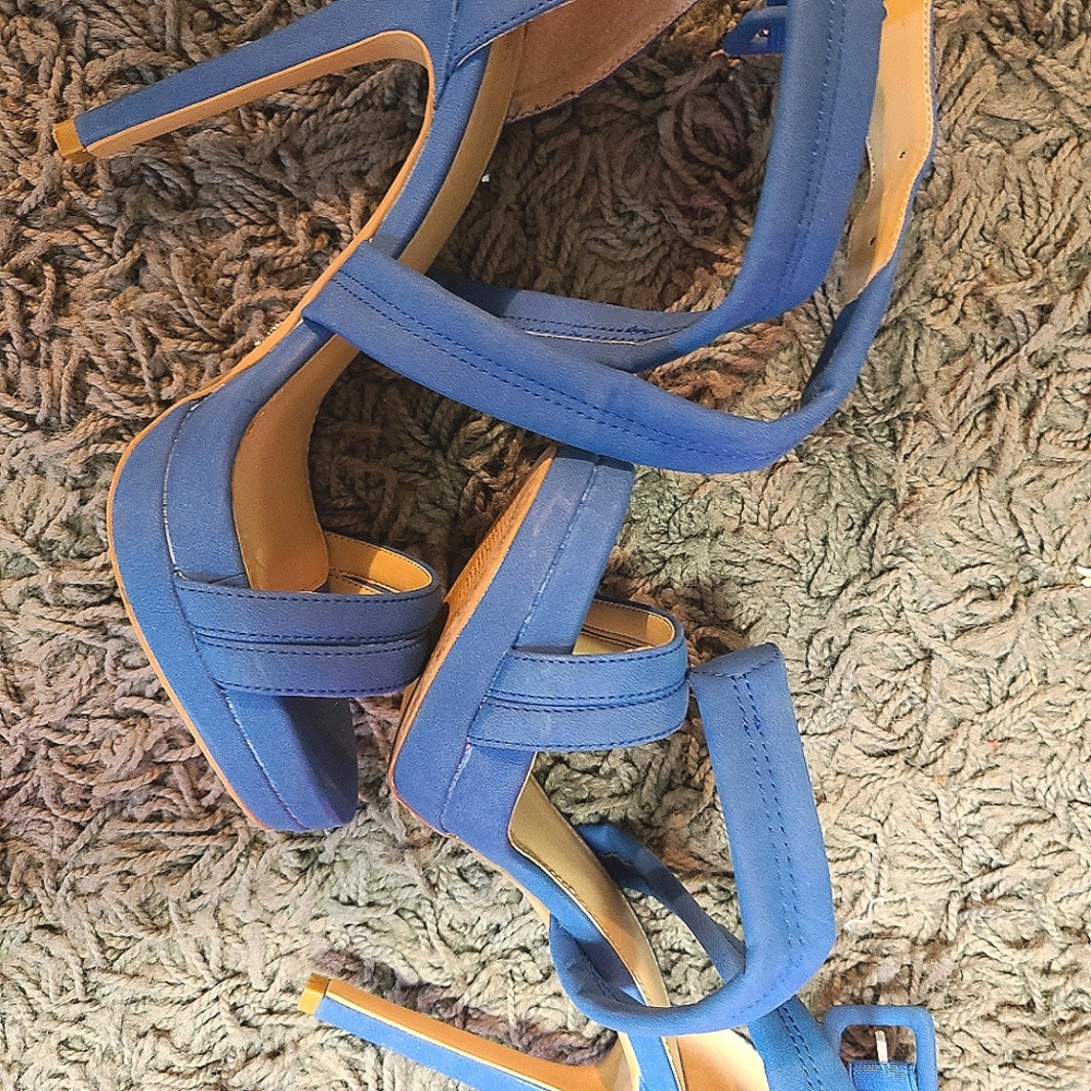 Victoria's Secret Pumps size 8